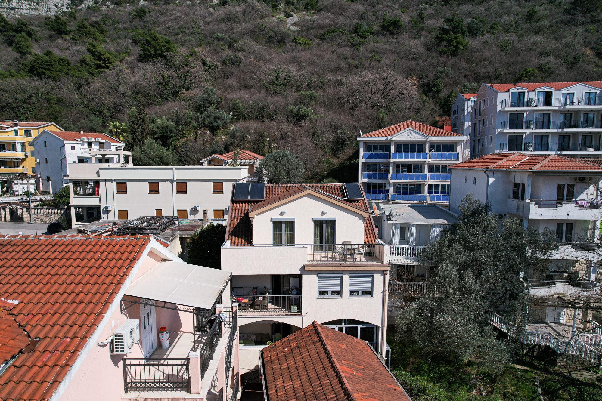 Image of House - 6 Bedrooms - 6 Bathrooms for Sale in Budva-Budva-Montenegro, Image 3